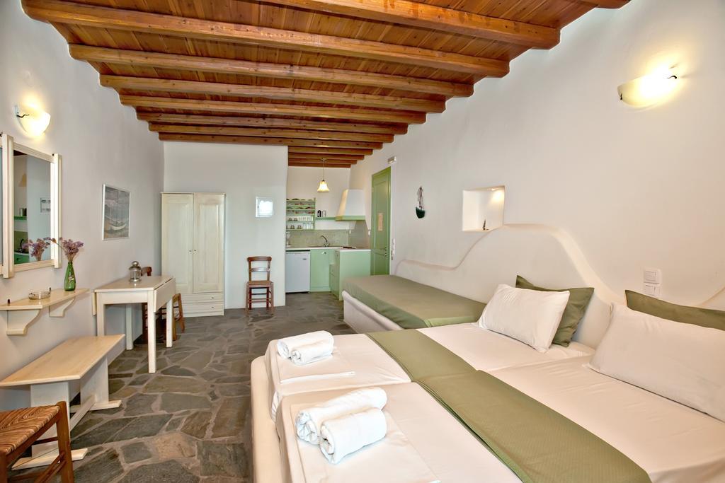 Parathyro Sto Aigaio 2 - Small Suites Tínos Rum bild
